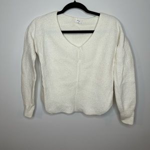 Aritzia Wilfred Free Swolten style Wool V Neck Sweater cream white size small